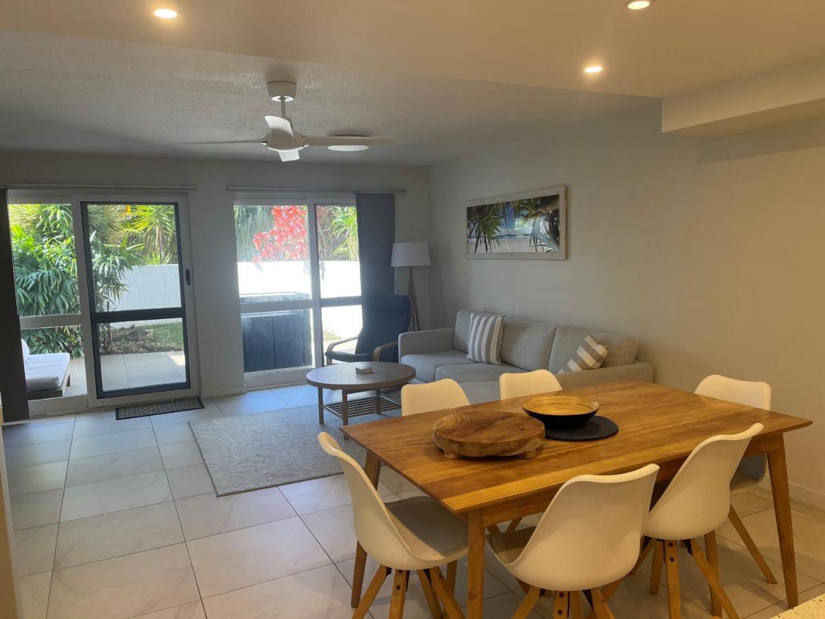 Camargue Beachfront Apartments マルーチードール エクステリア 写真