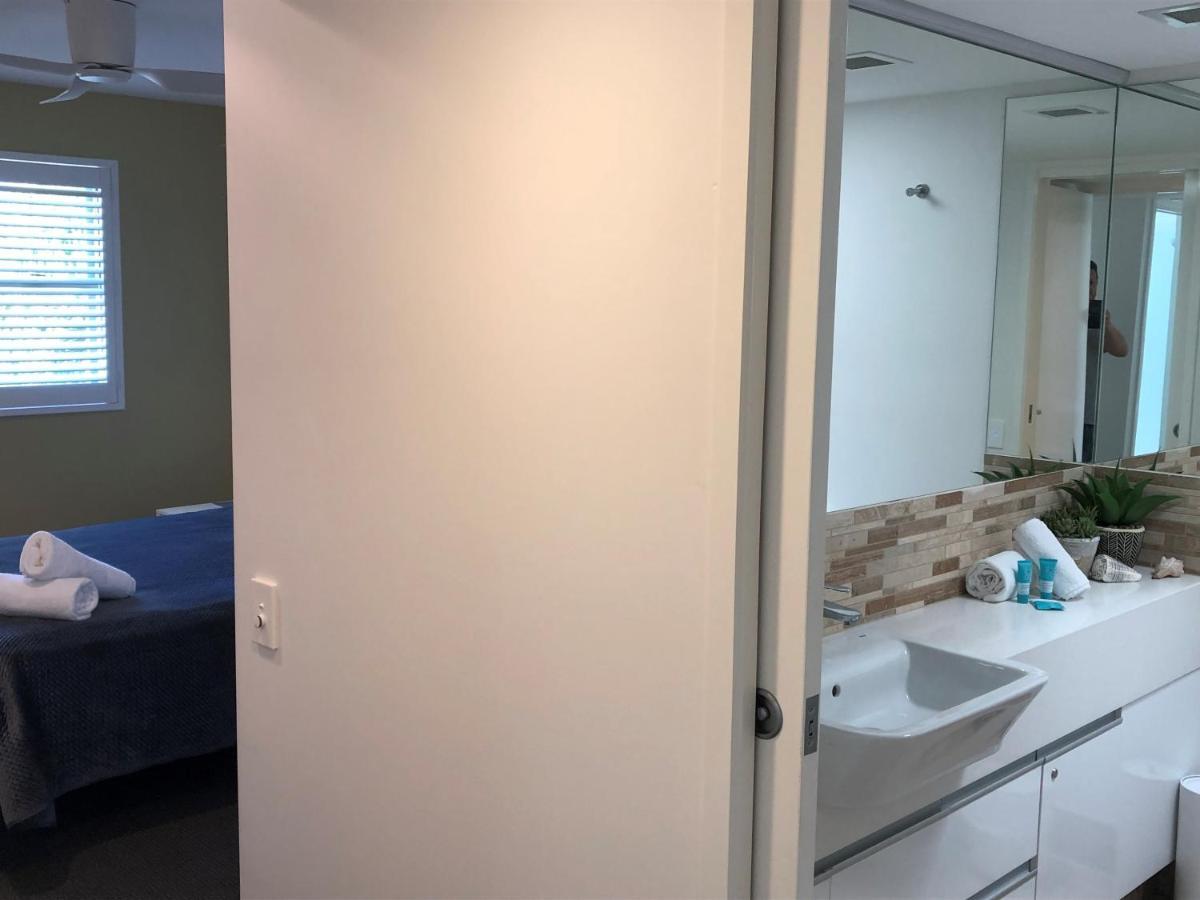 Camargue Beachfront Apartments マルーチードール エクステリア 写真