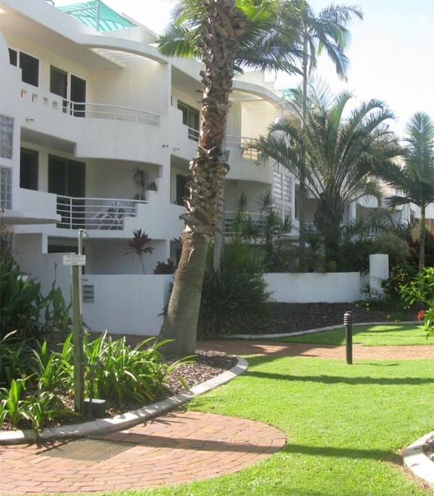 Camargue Beachfront Apartments マルーチードール エクステリア 写真