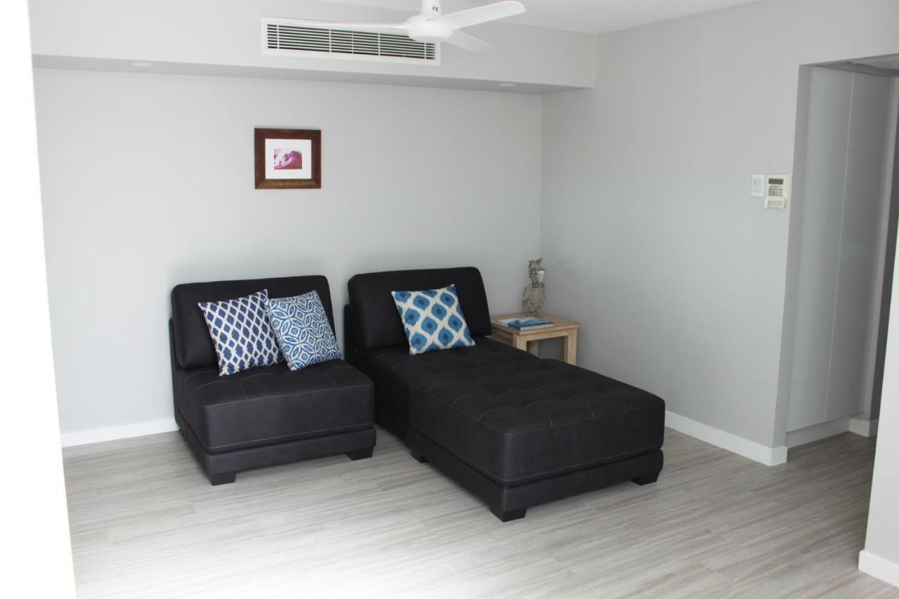 Camargue Beachfront Apartments マルーチードール エクステリア 写真